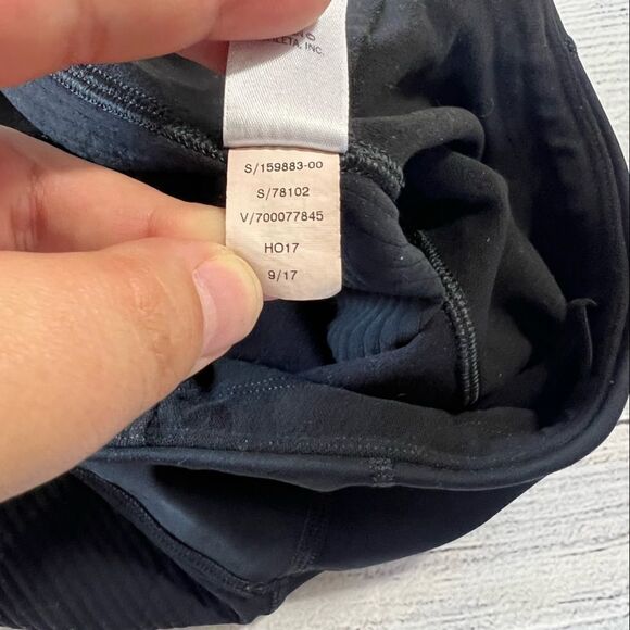 Athleta Sleet High Traverse Tight Pant size XS - Picture 16 of 16